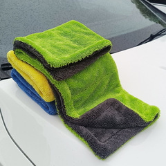 厚手の両面に布をつけて車のタオルを拭きます。
