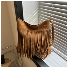 波西米亚风流苏包时尚大容量单肩包2023流行新款小众ins 百搭女包