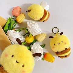 新型のかわいいハチのぬいぐるみのぬいぐるみのキーホルダーのペンダントの4寸の子供を捕まえます機のぬいぐるみの卸売り