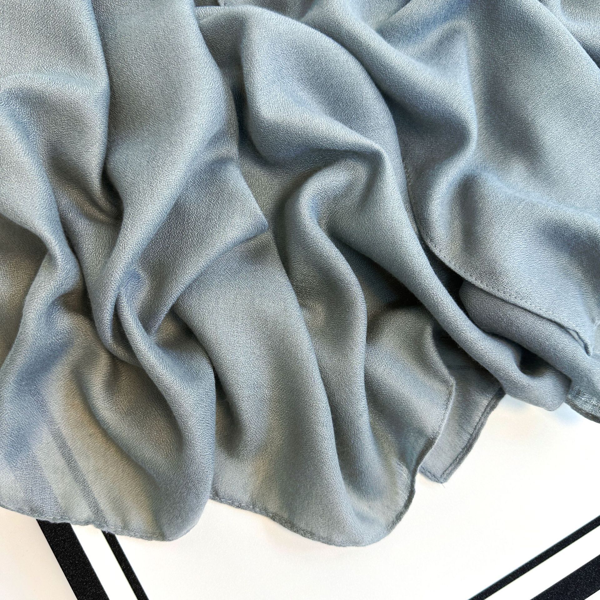 Sciarpa lunga da donna in cotone e canapa 2023 autunno/inverno tinta unita monocromatica multicolore_voghion.com