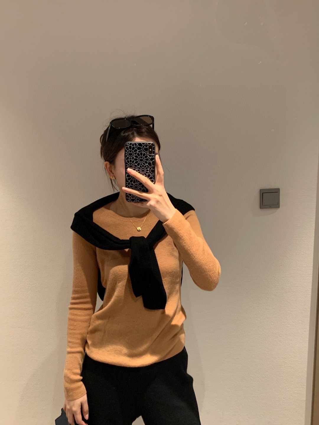 Round neck Brown