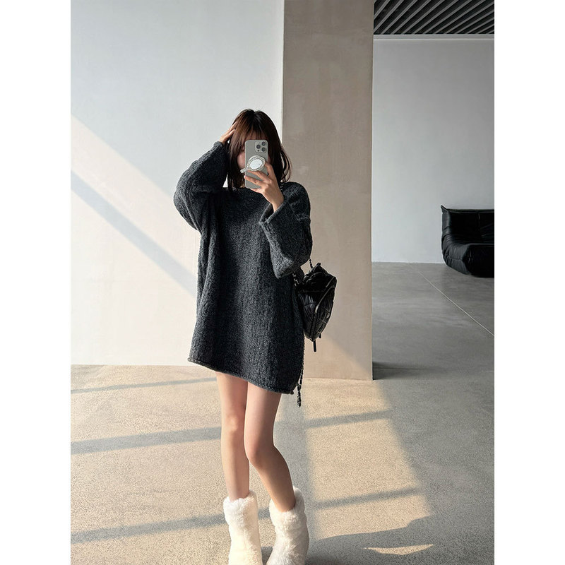 [Wang Qizhi] French-Style Retro Versatile Sweater with a Lazy Texture, Winter Round-Neck Knit Top for Women Wq131