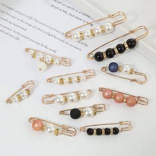 Pearl pin waist artifact pants waist change small cute rhinestone brooch anti-light high-end decorations wholesale