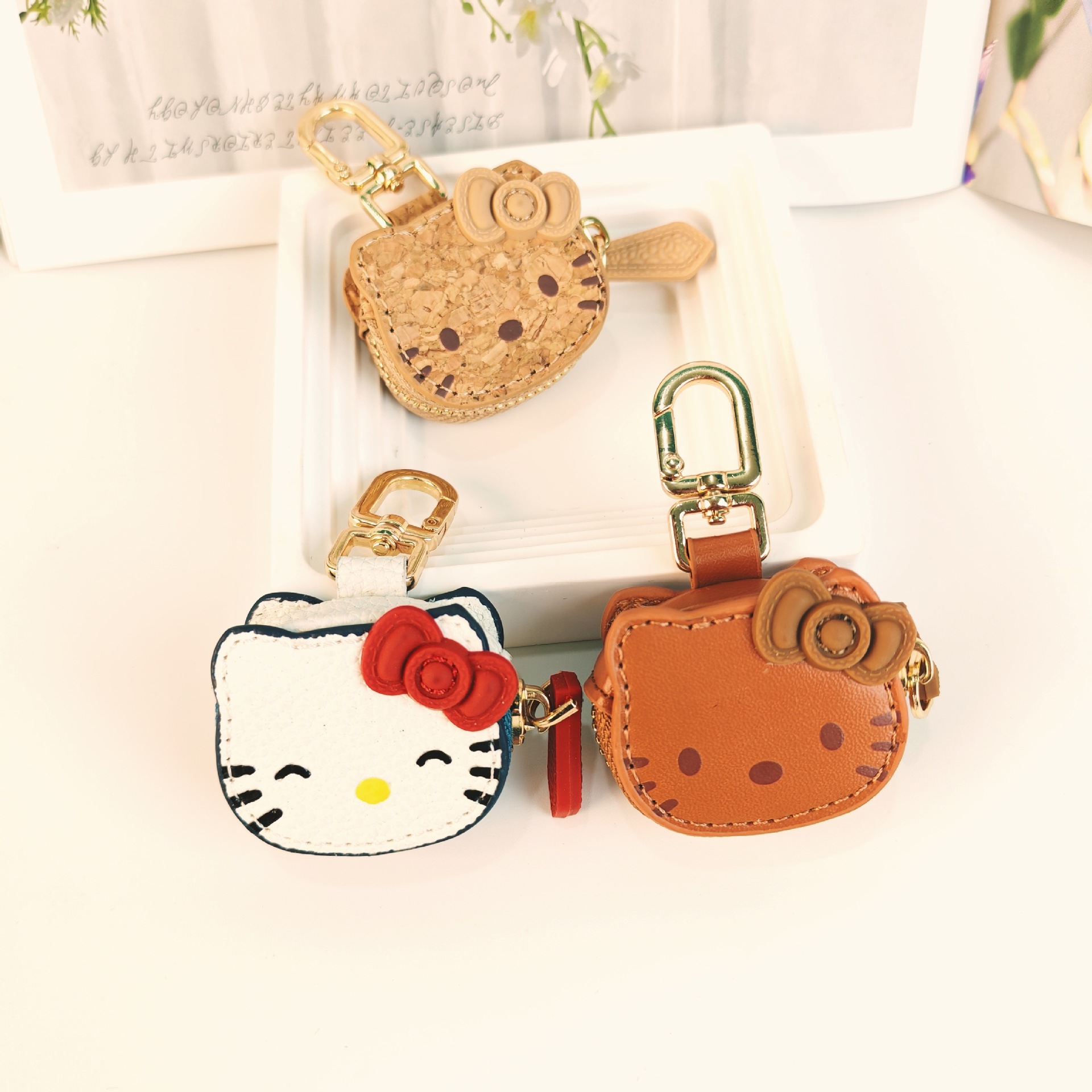 Niños interesantes lindos bolsos de gatos colgantes nicho dulce bolsas de llaves de moda caricatura Kitty colgantes kt gatos llaveros