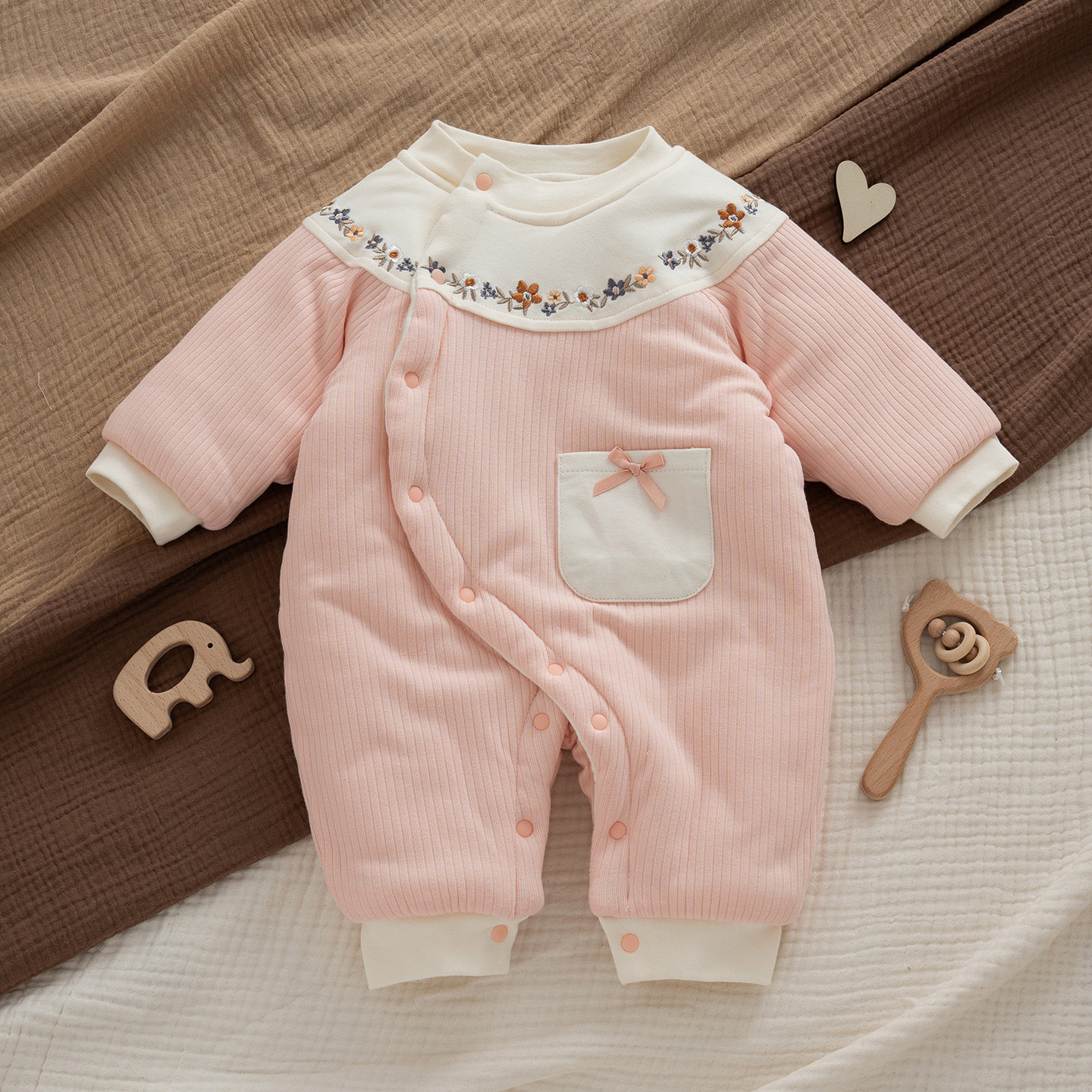 Estilo coreano nuevo Otoño e Invierno ins estilo bebé mono bebé mameluco caliente mameluco algodón engrosado algodón acolchado chaqueta al por mayor