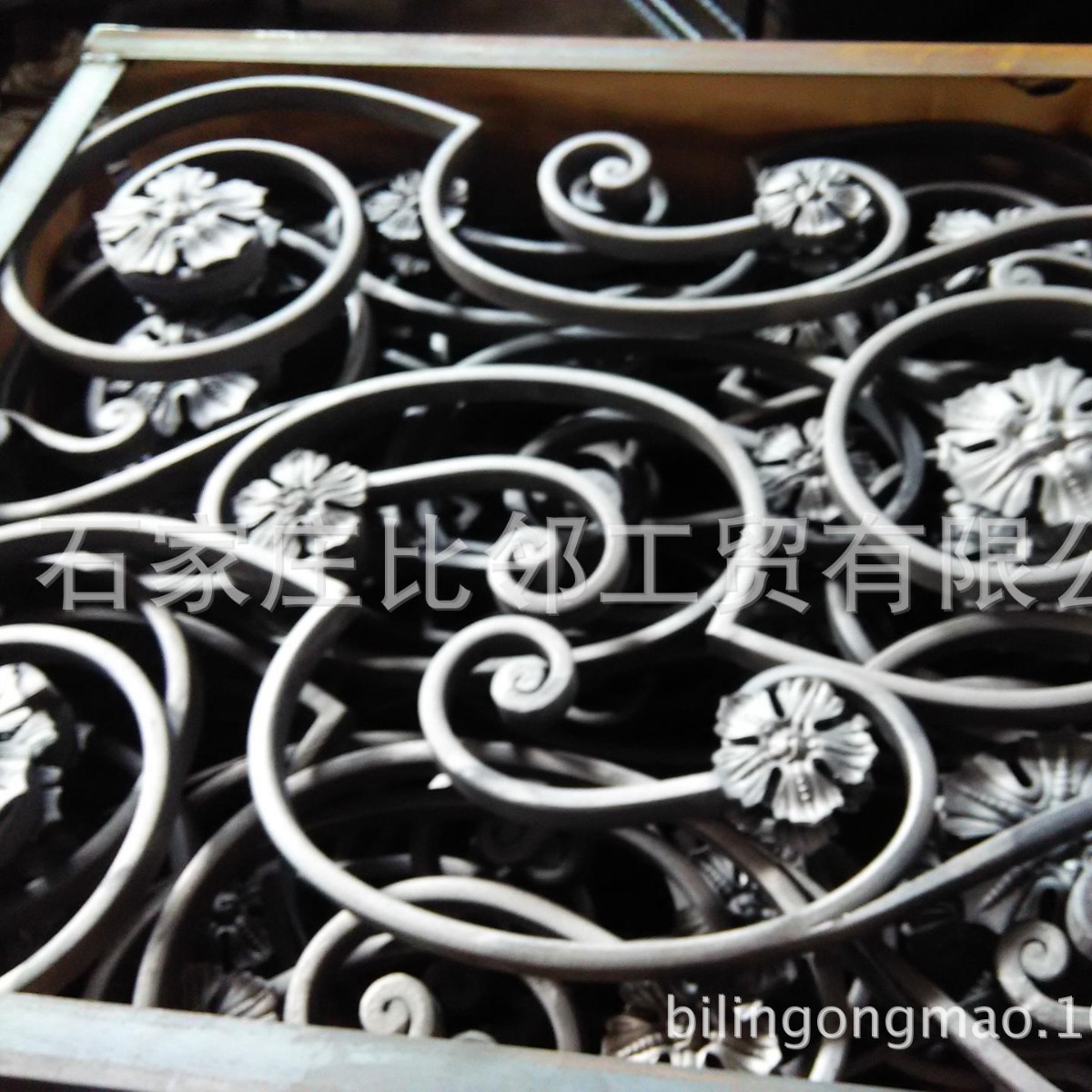 铁艺护栏配件 欧式 铁艺大门 楼梯围栏护窗 河北工厂 石家庄