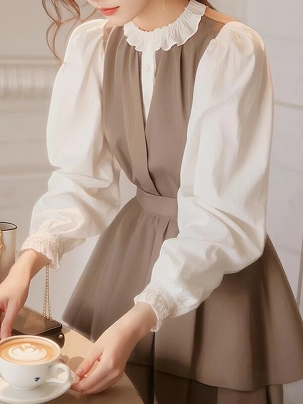 2025年の新しいスタイルのシャツ、超見栄えの良い、ユニークで美しいカーキのシャツ、プロの女性の春のコントラストカラートップ|undefined