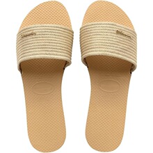 С���ұ���R�d�羳���QŮʿɳ��һ���ϕr��ƽ�כ���Ь�S��ֱ�N