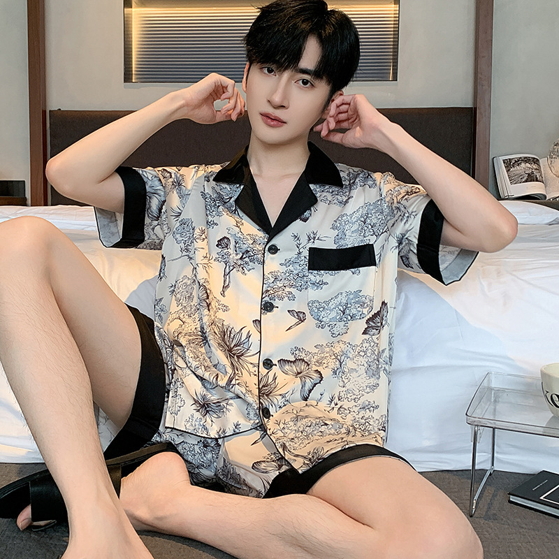 Pajamas Men's Summer Thin Ice Silk Chinese Style Short Sleeve Shorts Retro Satin Home Clothes suit for Teenagers Pajamas Men's Summer Thin Ice Silk Chinese Style Short Sleeve Shorts Retro Satin Home Clothes suit for Teenagers