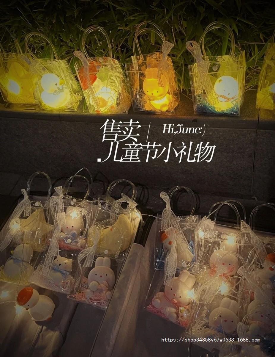 Camera_XHS_167697586851001025v