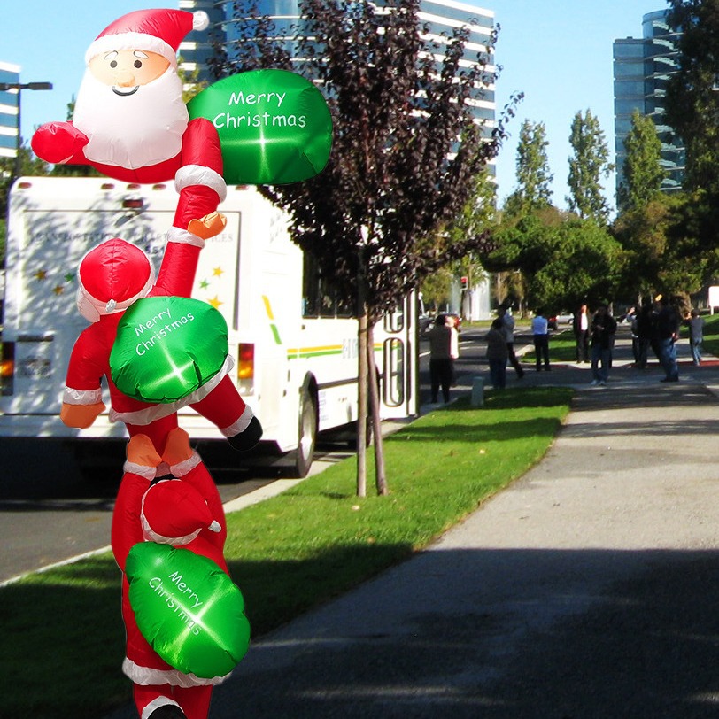 Amazon venta caliente dibujos animados inflables Navidad colgar decoración tres Papá Noel escalada pared modelo de aire Santa Claus