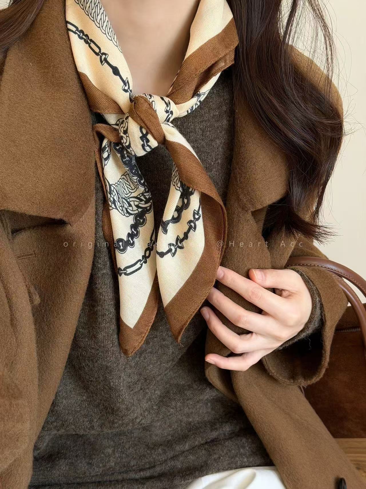 70 bufandas de seda bufandas cuadradas de alta calidad de moda coreana versátil bufandas de impresión retro de seda profesional
