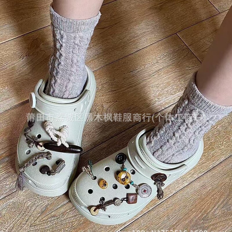 Putian Black Wood Maple Shoes and Clothing Summer Thick-Soled Korean Style Casual Clogs Versatile Women's Retro Baotou Campus Sandals