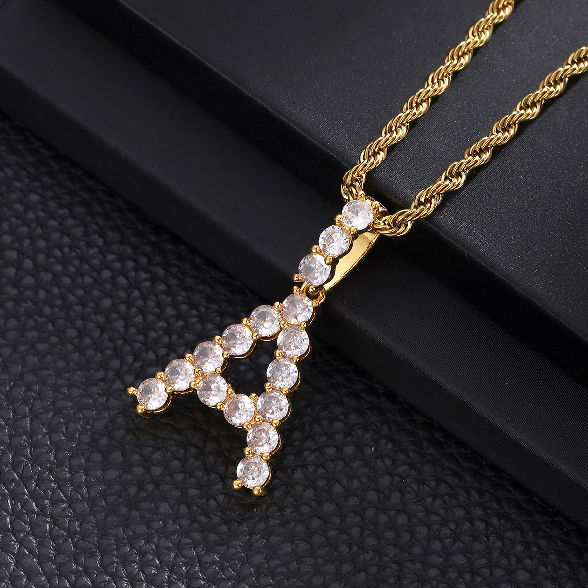 Moda cross-border rock hip-hop punk zircon cursiva colgante al por mayor personalidad de joyería de alta humedad