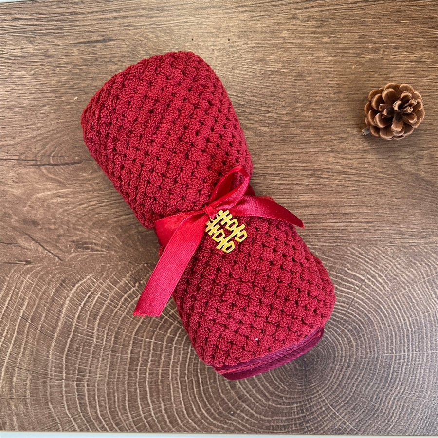 Wedding Celebration Red Coral Fleece Pineapple Pattern Teddy Bear Hand Towel Gift for Birthday Return Gift Full Moon Gift Happy Event 34*74