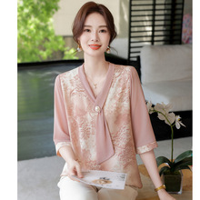 妈妈夏装减龄小衫衬衣2025款洋气T恤中老年女装夏季七分袖上衣