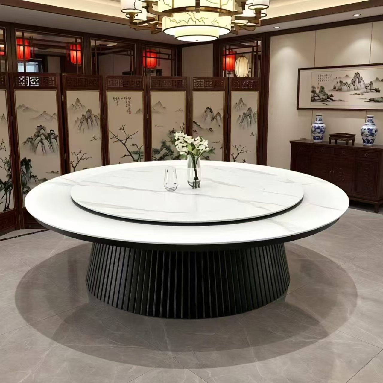Hotel electric dining table with a rock slab tabletop and a rotating tray, suitable for 15 or 20 people, including a dining table and chairs set, and a hot pot table with an induction cooker