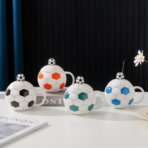 High-face value World Cup Football Cup Ceramic Cup with lid Sports Souvenirs Planet Cup Water Cup Mug Accompanied by Hand Gift