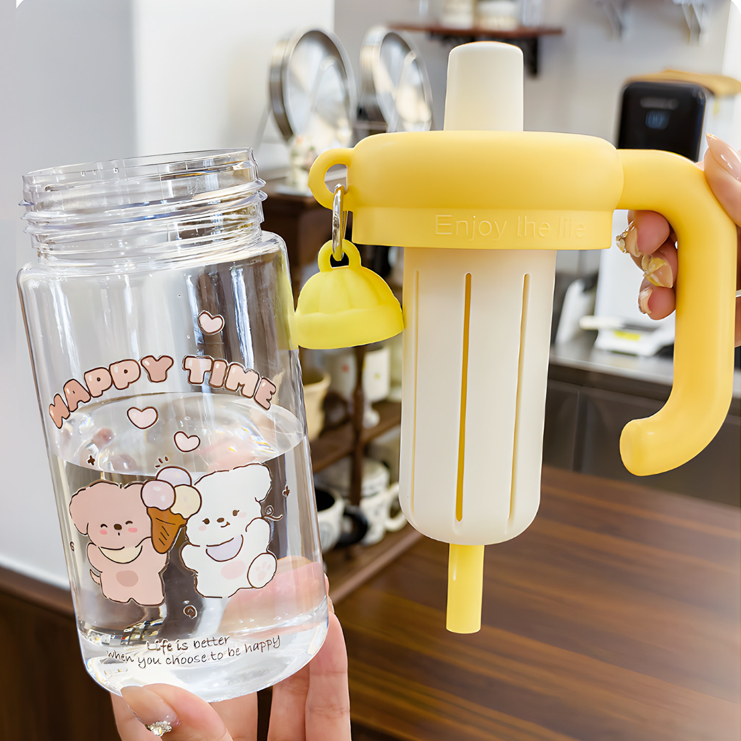 Taza de agua de oso para chicas de alto valor facial separación de té de agua de gran capacidad taza de hielo con mango taza de plástico PC lindo