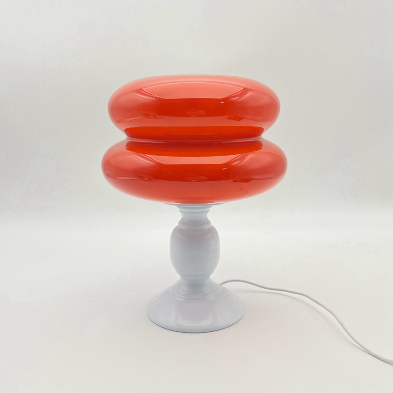 아이보리 화이트 + 레드 햄버거