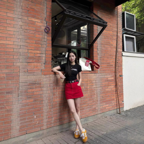 American Retro Red High-Waisted Denim Short Skirt for Women Summer Hot Girl Nipple Covering A-Line Skirt Slimming Bustier Skirt