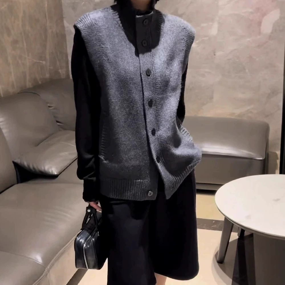 Вязаный жилет для женщин, новая модель 2025 года, весна, осень и зима, свободный крой, большой размер, верхняя одежда, свитер с высоким воротником, кардиган, жилет, куртка.