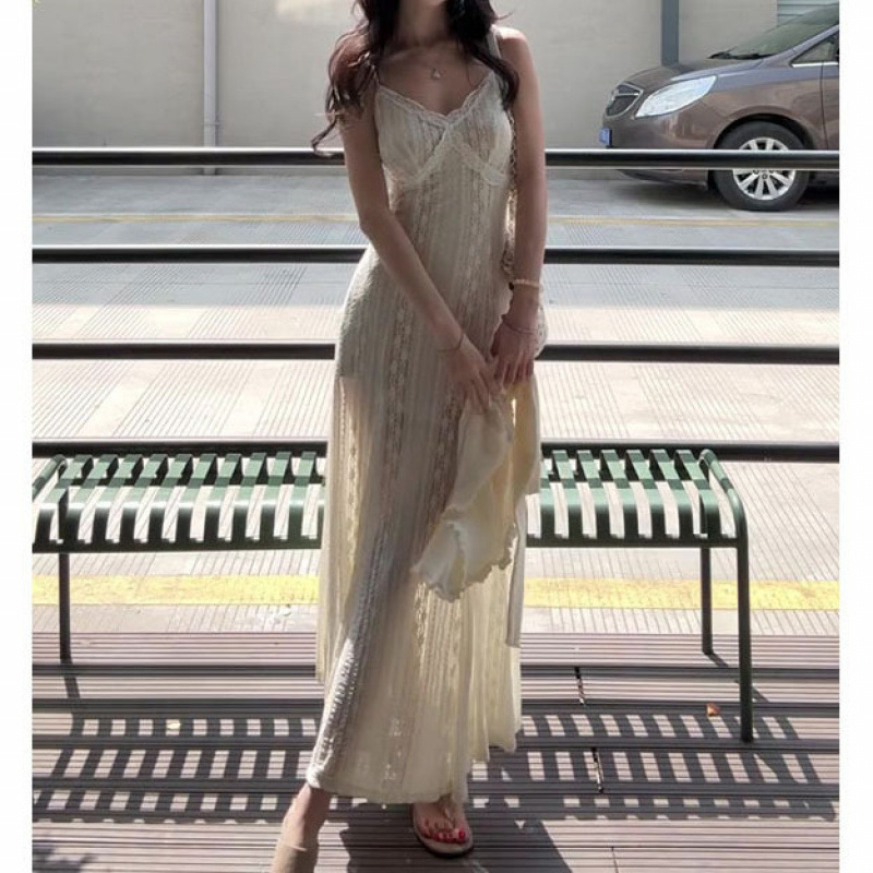 夏日绝美漂亮吊带连衣裙女法式高级感显瘦修身吊带裙气质收腰长裙