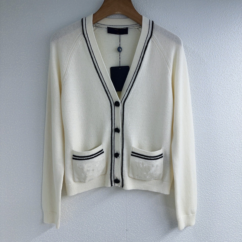 Top Version L Brand Striped V-Neck 25 Early Autumn New Versatile Lv Logo Letter Double-Pocket Long-Sleeve Cardigan for Women Top Version L Brand Striped V-Neck 25 Early Autumn New Versatile Lv Logo Letter Double-Pocket Long-Sleeve Cardigan for Women