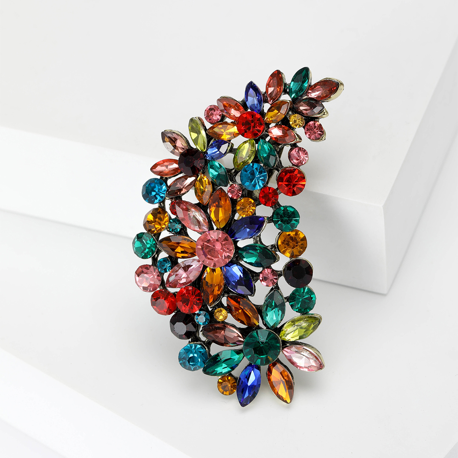 31g Weight Rhinestones Inlay Material Brooches Classification Holiday Occasion Alloy Material Flower Pattern Women's Gender Inlay Design Elegant Style Elegant Pin Flower Alloy Inlay Rhinestones Women's Brooches 25