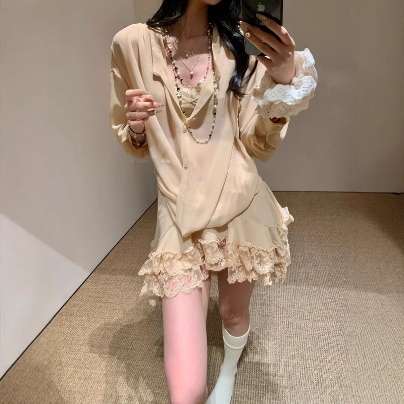 Ready Stock [Vacation Suit] Chiffon Loose and Elegant Relaxed Shirt Lace Pure Desire Skirt Suit