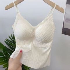 無痕美背キャミソール女性の夏の薄いタイプの胸パッド付きの一体型のネットレッドの爆発的な胸の外に胸を巻いています。