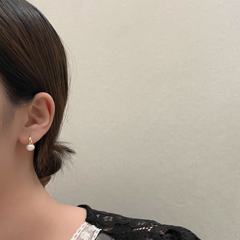 10g Weight Earrings Classification 1 Pair Quantity 1 Pair Retro Lady Geometric Plating Imitation Pearl Copper Earrings