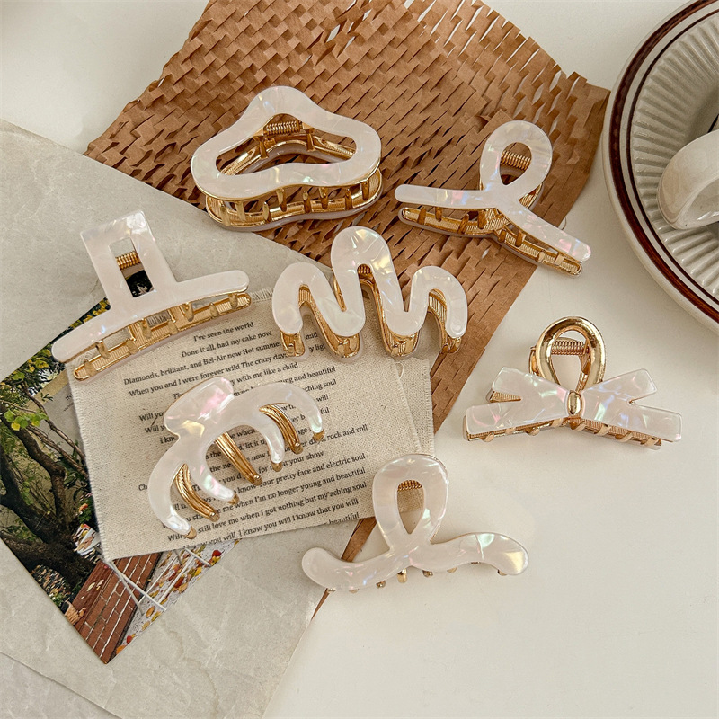 30g Weight Hair Claws Hair Accessories Type 1 Piece Quantity Daily Occasion PVC Material Geometric Pattern All Seasons Season Women's Gender Elegant, Simple Style Style Elegant Simple Style Women's Geometric PVC Hair Claws 2