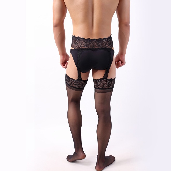 男性のストッキングのストッキングをつなぎ合わせます。