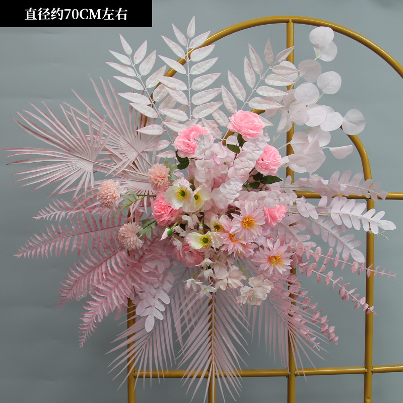 新商品の結婚祝いの大きいタイプの花を並べて絹の花の完成品の装飾をシミュレーションします。|undefined