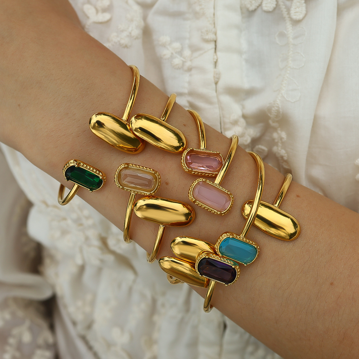 Real Gold Plated Plating Material PVD Coated Real Gold Plated Geometric Titanium Steel Vintage Style Classic Style Waterproof Non Tarnish Titanium Steel Bangle