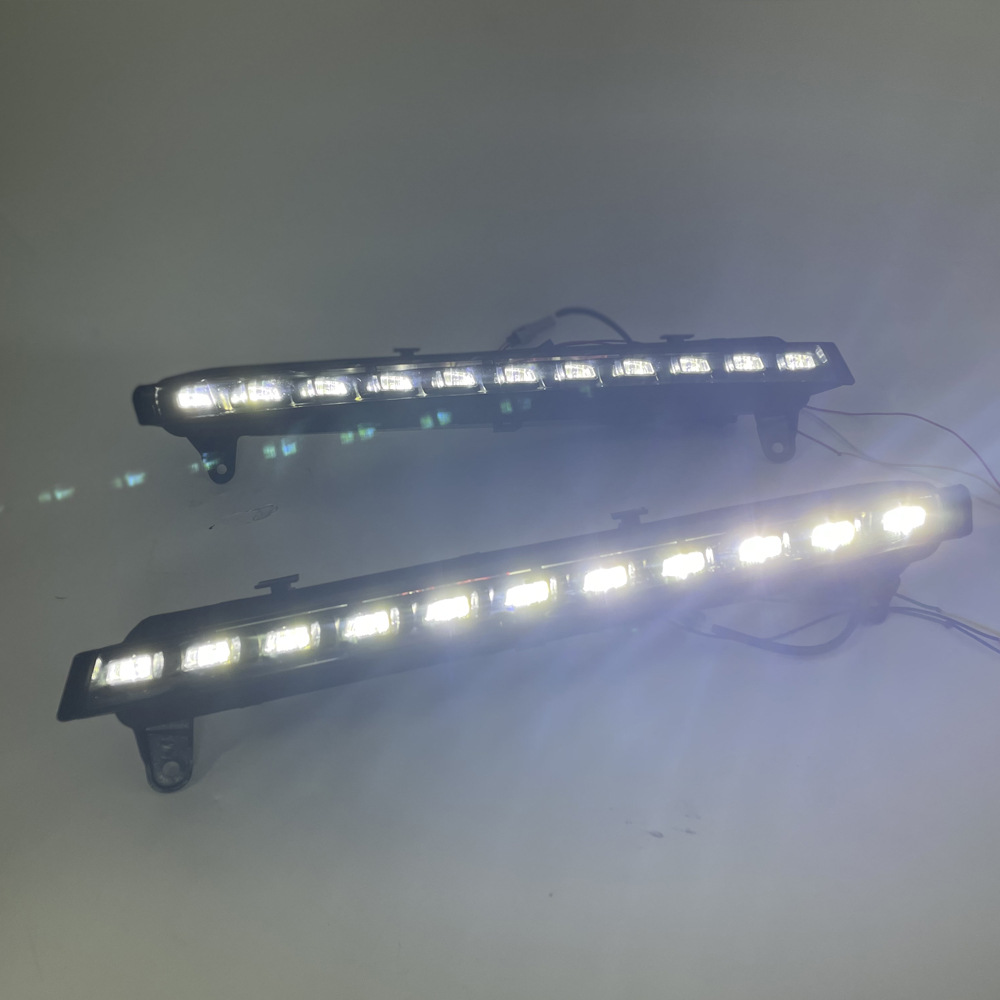 Adecuado para 2006-2009 Audi Q7 luz diurna coche LED modificado coche especial luz diurna