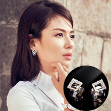 S925银针时尚正方形水晶耳钉韩国气质几何层次清透水晶个性耳饰女