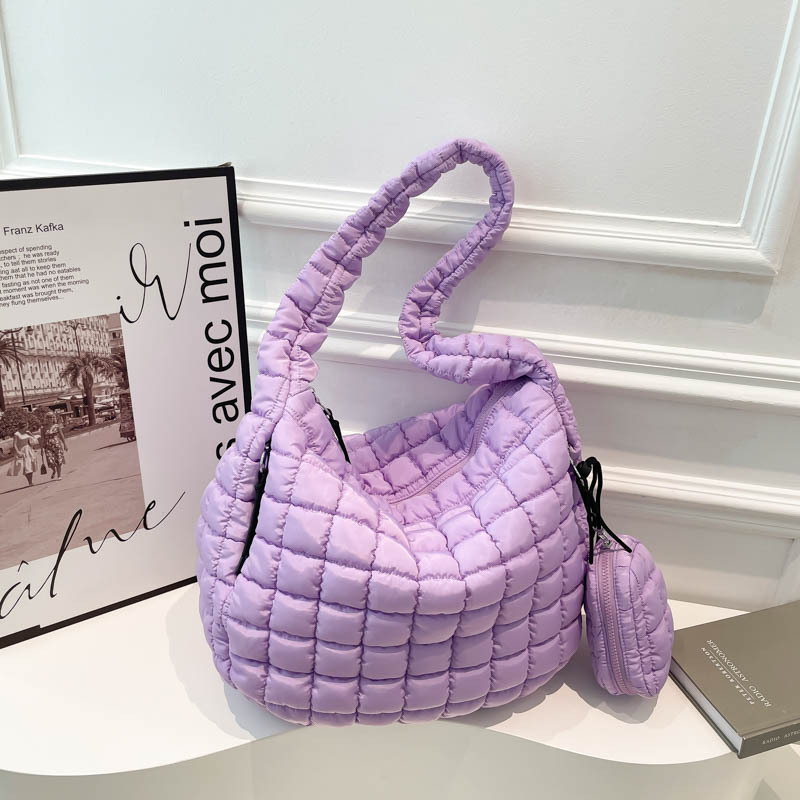 Venta al por mayor transfronteriza de bolsos de nubes plisadas nuevos bolsos maternos versión coreana de bolsos de plumón con algodón tote bolsos de hombro único de gran capacidad