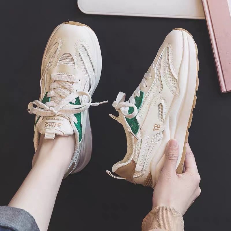 Zapatillas deportivas de malla transpirables para mujer, estilo casual, color blanco, novedad primavera-otoño 2025.