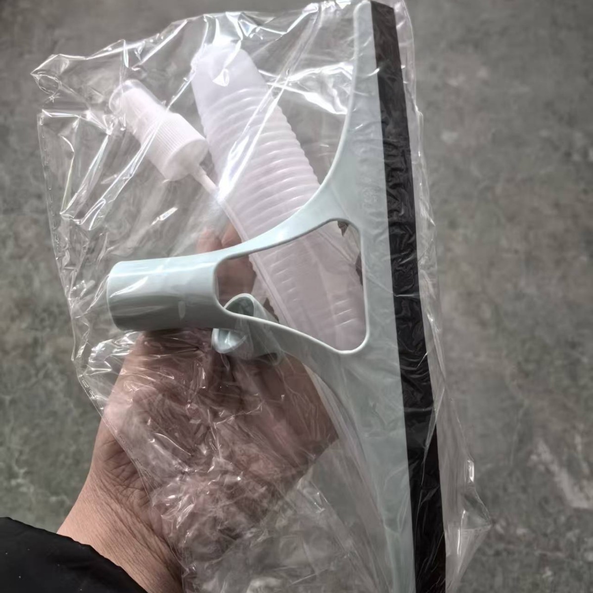 유리 청소 긁기 파란색
