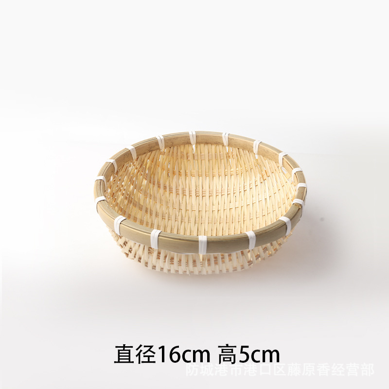 竹編み箕饅頭収納かご竹編み製品かご竹編みかごの野菜を洗って、水を切って米かごの果物かごの小さいかごを洗います。|undefined