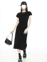 黑色T恤连衣裙女2024年新款夏季感气质褶皱收腰长裙短袖裙子