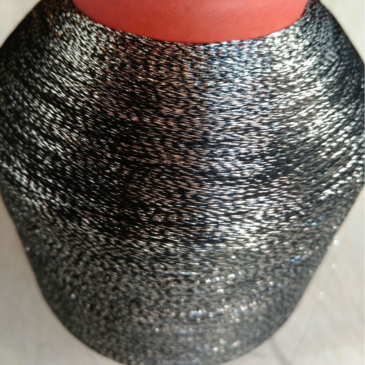 织棉袜织唛银葱丝包覆涤纶丝金葱丝编织帽子交缠草绿葱包覆纱线