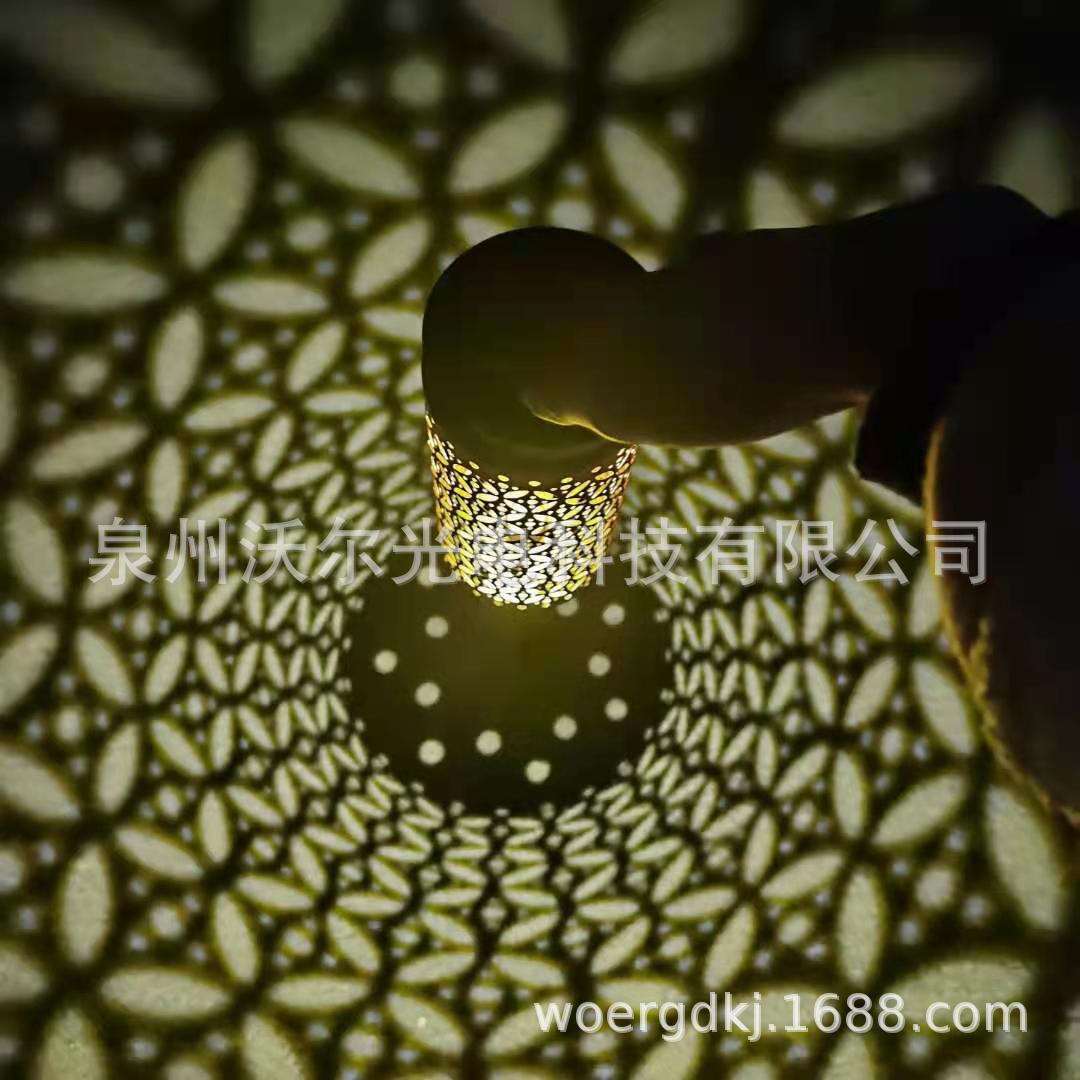 热销LED花园铁艺防水太阳能灯 圆柱形镂空复古地插路灯草坪灯2PCS