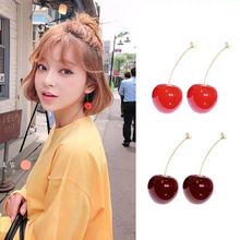 高级感樱桃耳环女长款气质百搭耳坠新款潮车厘子简约挂钩式果趣