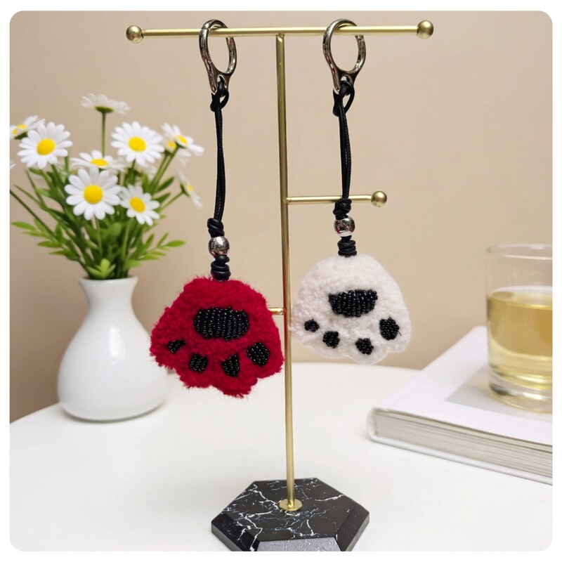The new cat paw bag charm is suitable for Loewe's 180th anniversary bag charm, lion head and tail keychain The new cat paw bag charm is suitable for Loewe's 180th anniversary bag charm, lion head and tail keychain