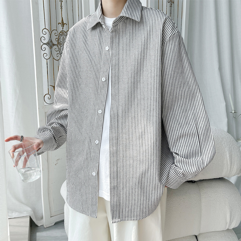Black And Whie Sriped Sun-proecive Long-sleeve For Men, Summer American-syle Cleanfi, High-end Rero Layering_voghion.com