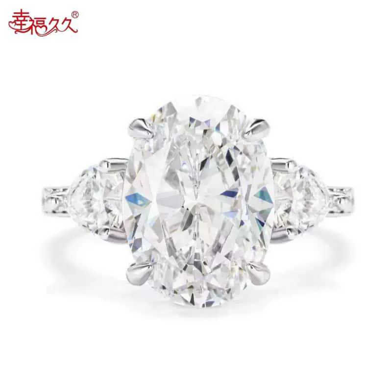 鸽子蛋1克拉培育钻石白18K金钻戒