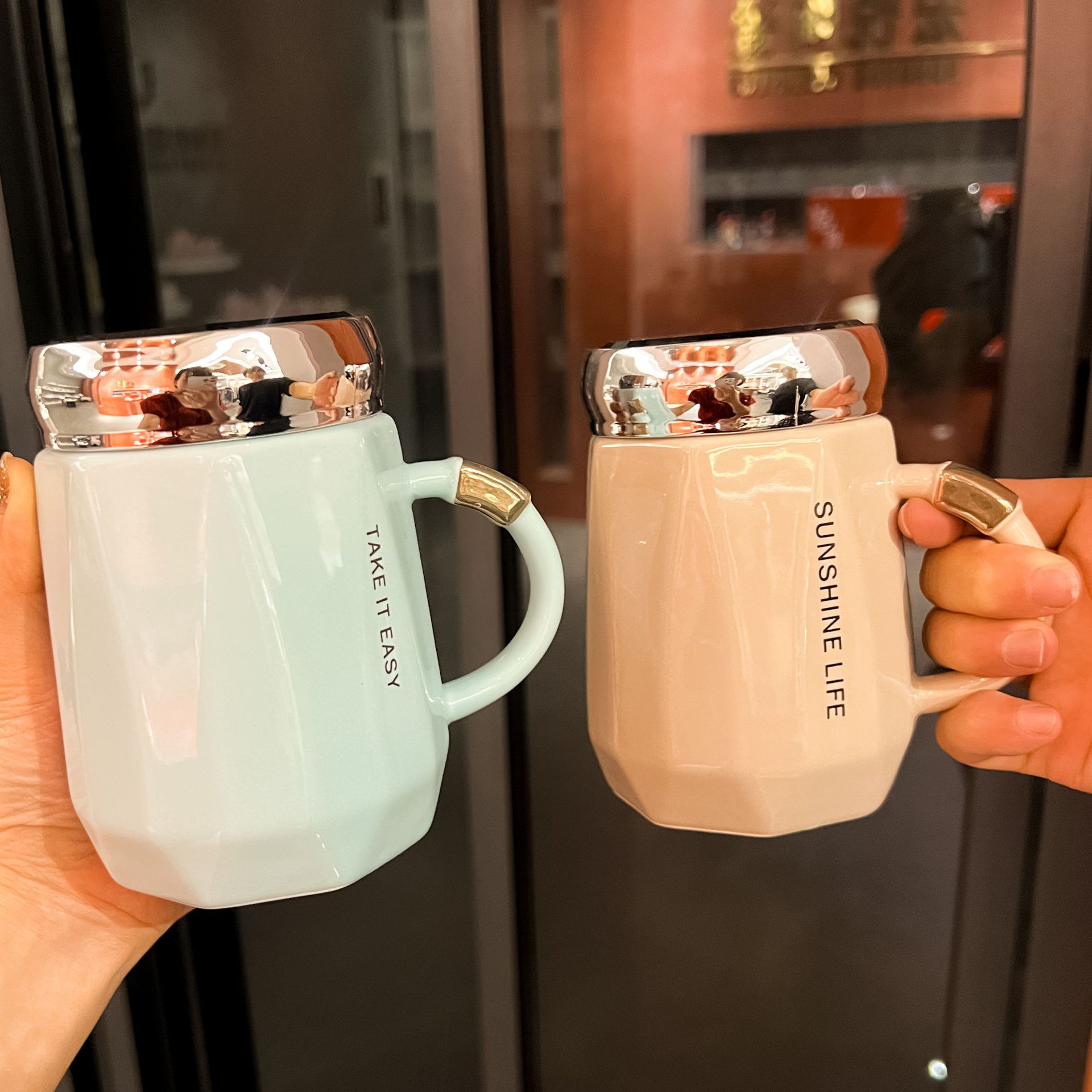 Taza de cerámica para parejas de alta gama - Con tapa - Para hogar y oficina - Gran capacidad y diseño Instagrameable - En caja de regalo